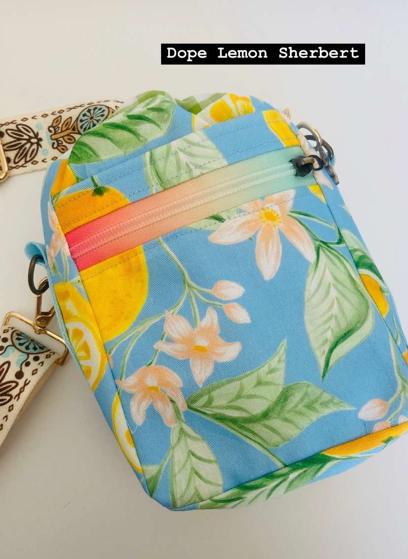 Wild Tails Summer Pouch | Dog Walk